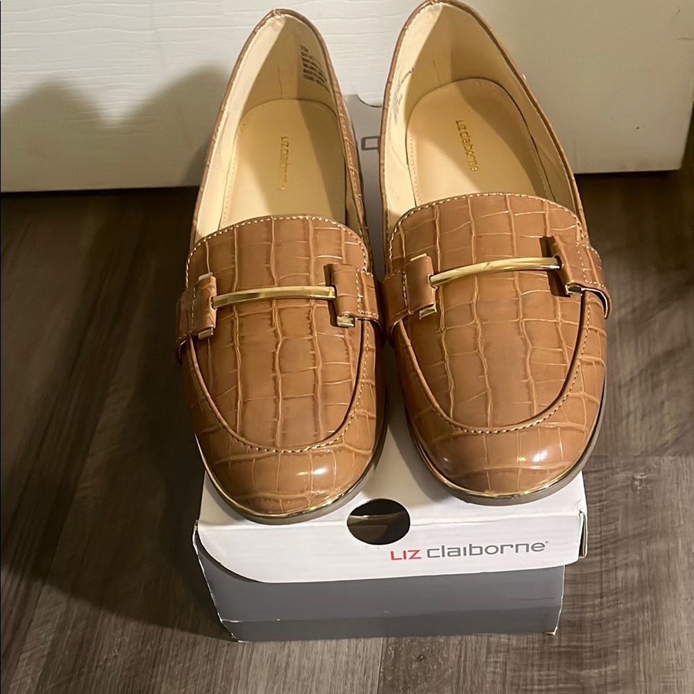 Liz Claiborne Women's Tan Loafers